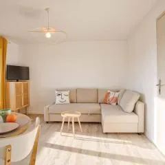 Studio confortable à 300 m de la plage avec parking privé - FR-1-788-45