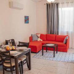 Cozy 1 bedroom apartment in walking distance to the municipal beach