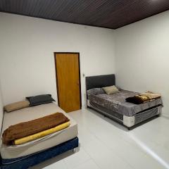 Alquilo casa por Día, Cerca de la costanera de encarnacion