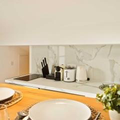 Bright apartment - AC- 2P - Center of St Tropez