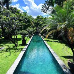 Large Private Villa, central Seminyak, Bali