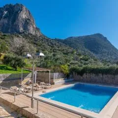 Casa Barrera El Gastor by Ruralidays