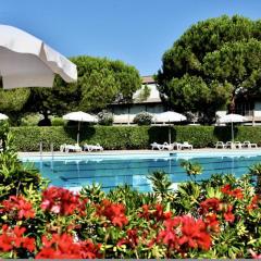 ISA-Apartment 4 beds with common swimming pool in Marina di Bibbona just 350 mt from the sea