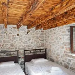 Ogustus Four Seasons Residence