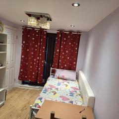 Budget Stay - Greater London - Orpington -Near PRUH - Parking - Train from London Bridge