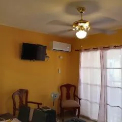 Petite Lounge