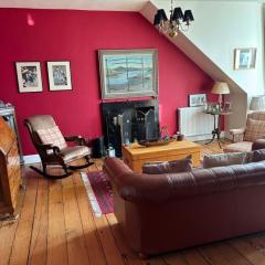 Stunning 2-Bedroom Georgian Flat, City Centre