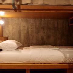 Rere Hostel - รีรีโฮสเทล