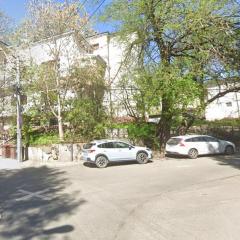 Propriete Eleven - Close to downtown, Spiridon Hospital, IRO Hospital