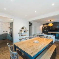 The Old Tearoom At Ty Llywelyn By Birch Stays