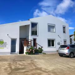 Green and Blue Cottage - Green Room