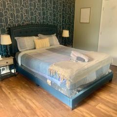 Queen Suite - Private Entrance - WiFi