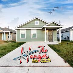 Family Home San Antonio Hangar