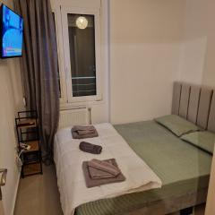 Diana's Cozy 17 Studio