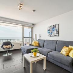 Spacious studio with sea view