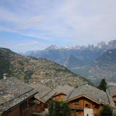 Apartment with balcony views of Nendaz