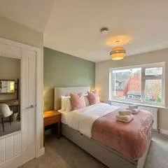 Contemporary City Centre Apartments with Garden