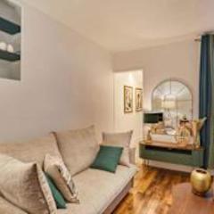 Superb Apartment Le Marais Place des Vosges