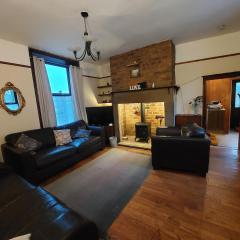 Relax at the Cosy Snug Glossop