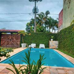 Casa com piscina a 300mts do mar