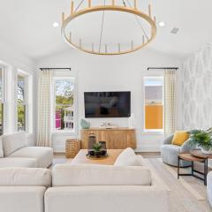 Coconut Palm, 6 beds 6 baths, private heated pool, custom home, walk to beach, Oak Island NC