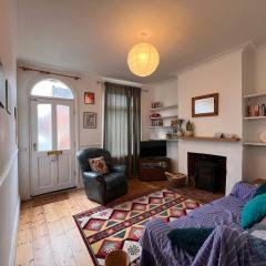 Cosy City House Close to Pubs and Restaurants