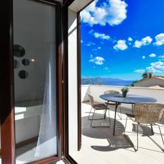 Apartments near the beach, with terraces and seaview at House B.