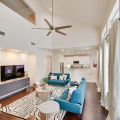 4 Mi to Dtwn Family Home with Games in Frisco