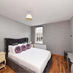 Central Knutsford Apartment