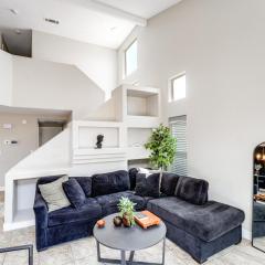 Las Vegas Home with Private Pool - Close to Casinos!