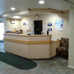 Sturbridge Plaza Hotel