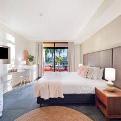 Darwin Discovery King Studio with Balcony & Pool