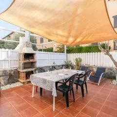 Beach House Roda de Bera