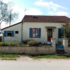 LA PETITE MAISON
