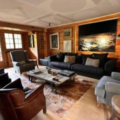 Serene Chalet With Shared Pool and Spa