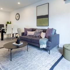 Bright Cityside 4BR Sunlit Balcony at Tuam St