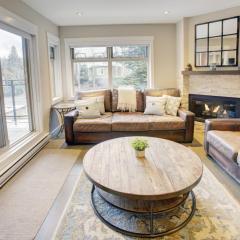 Creekside Escape 1BR, POOL, Hot Tub, Walk to Lifts
