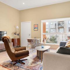 Dining Apartments l Restaurants with sea I City Traveller & Workspace