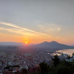 L'Atelier Vedi Napoli ai tuoi piedi