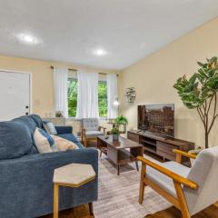 Charming 2BR in Buckhead with Backyard