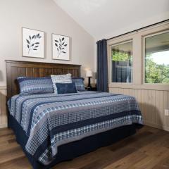 Brand new 1 bedroom, mtn view, great location, hot tub!