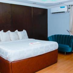 Triple Tee Hotel