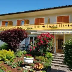 Haus Golker Ferienwohnungen & Frühstückspension