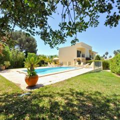 Villa in Vilamoura near Falésia Beach
