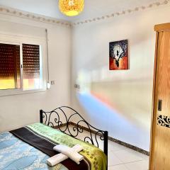 Moderno apartamento en el centro , a 3 min del mar lll