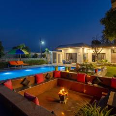 Aarul Farm - Poolside Living with Gazebos