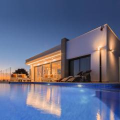 Villa Baobab by Abahana Villas