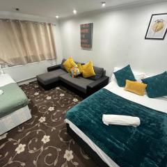 4 bedroom cosy home Birmingham