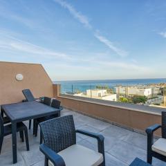 The Suite Stay - Just off the Promenade & Beach !