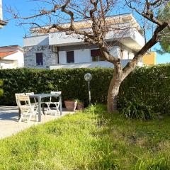 M417 Marcelli, comodo bilocale a pochi passi dal mare